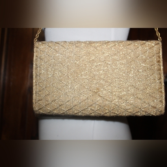 Beautiful Vintage Made in Hong Kong Metallic Gold Woven Chain Purse & wallet - Picture 6 of 15